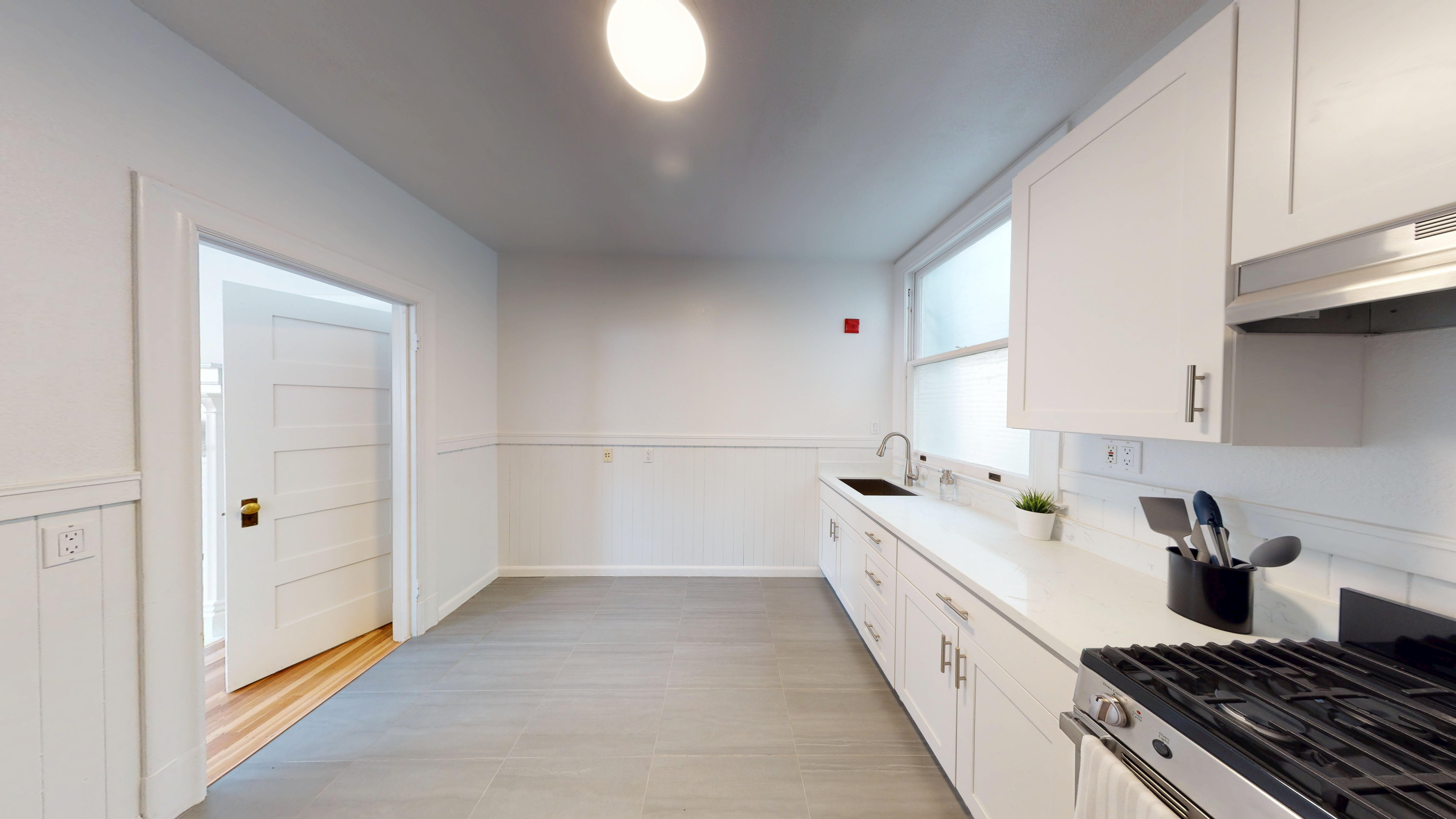 2510 Bancroft Way, Berkeley (Apartment) photo 5